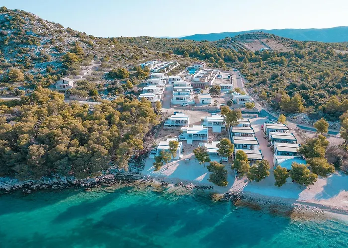 Gioia Front Villa Drage