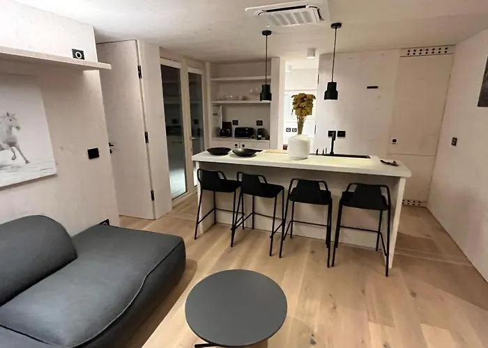 Gioia Front Villa Drage